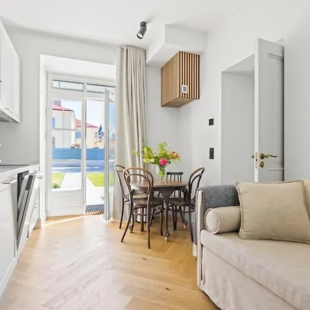 Brand New Old Town With Terrace Daire *